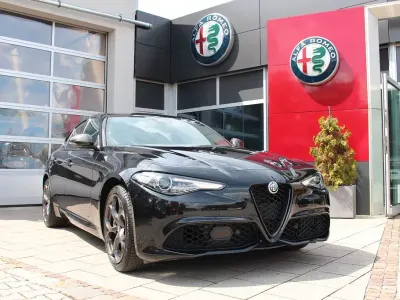 Gebraucht Alfa Romeo Giulia Estrema 280 PS (205 kW) 2023 Schwarzmetallic Limousine