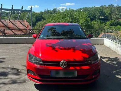 Gebraucht VW Polo Comfortline 75 PS (55 kW) 2017 Rot Kleinwagen
