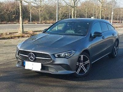 Gebraucht Mercedes CLA200 Shooting Brake 150 PS (110 kW) 2020 Grau Kombi