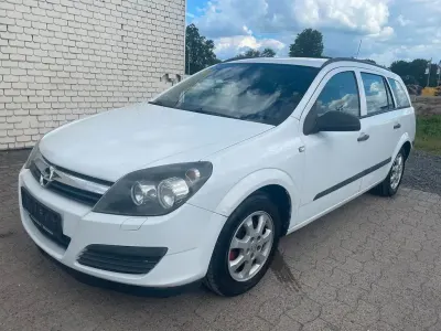 Gebraucht Opel Astra Basis 90 PS (66 kW) 2006 Weiß Limousine