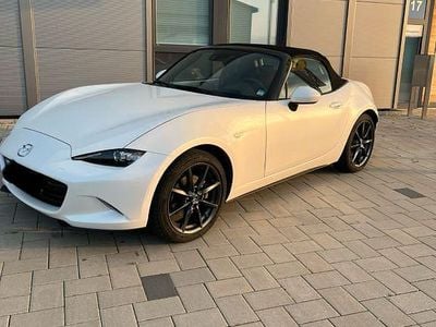 Second-hand Mazda MX5 Sports-Line 160 CP (117 kW) 2018 Alb Cabrio
