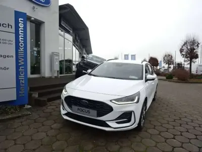 Neu Ford Focus ST-Line 125 PS (91 kW) 2025 Frostweiß Kombi