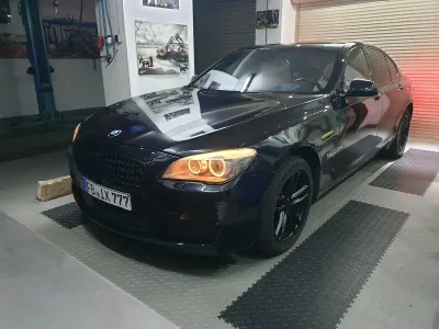Gebraucht BMW 750 M Sport 408 PS (300 kW) 2011 Andere farben Limousine