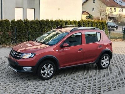 Gebraucht Dacia Sandero Prestige 90 PS (66 kW) 2015 Rot SUV