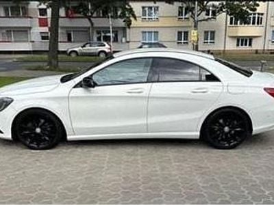 Gebraucht Mercedes CLA180 136 PS (100 kW) 2014 Weiß Limousine