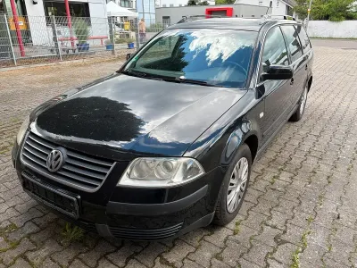 Gebraucht VW Passat 101 PS (74 kW) 2003 Schwarz Kombi