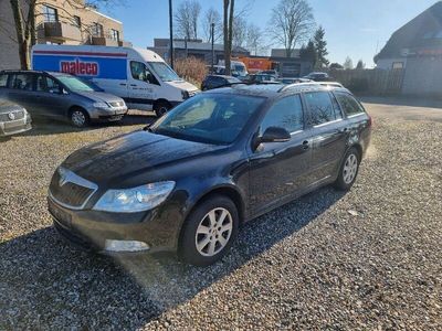 gebraucht Skoda Octavia 2.0 TDI Elegance Klimaautomatik Xenon