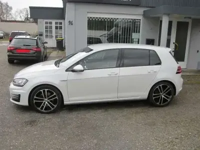 Używany VW Golf VII GTD 184 KM (135 kW) 2014 Biały Hatchback