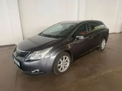 Gebraucht Toyota Avensis Executive 147 PS (108 kW) 2010 Grau Kombi