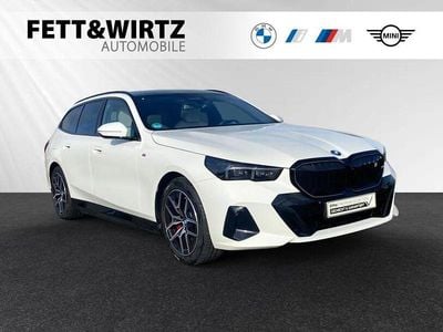 Gebraucht BMW i5 Comfort Edition 250 kW (340 PS) 2024 Alpinweiss Kombi