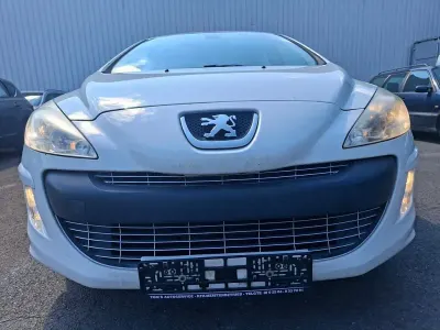 Gebraucht Peugeot 308 Premium 156 PS (114 kW) 2010 Weiß Limousine