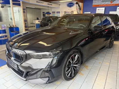 Gebraucht BMW 540 M Sport 303 PS (222 kW) 2025 Schwarz Kombi