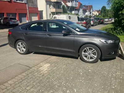 Gebraucht Ford Mondeo Titanium 160 PS (117 kW) 2015 Grau Limousine