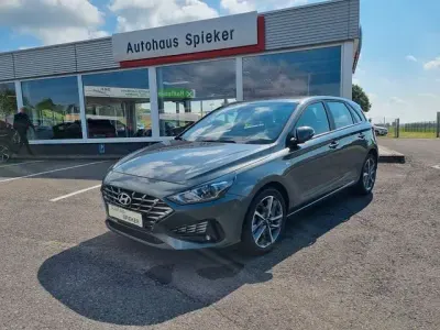 Brugt Hyundai i30 Trend 120 HK (88 kW) 2023 Grå Sedan