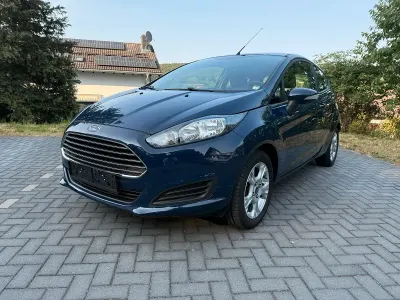 Gebraucht Ford Fiesta Trend 80 PS (58 kW) 2014 Blau Kleinwagen