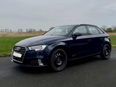 Gebraucht Audi A3 Sport 116 PS (85 kW) 2018 Blau Limousine