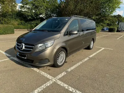 Gebraucht Mercedes V220 Avantgarde Edition 163 PS (119 kW) 2014 Braun Van / Kleinbus