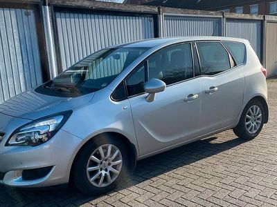 Gebraucht Opel Meriva Innovation 140 PS (102 kW) 2014 Silber Van / Kleinbus