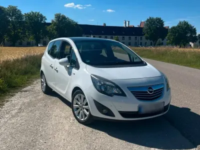 Gebraucht Opel Meriva 120 PS (88 kW) 2012 Weiß Van / Kleinbus