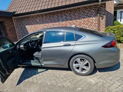 Gebraucht Opel Insignia 136 PS (100 kW) 2017 Grau Limousine