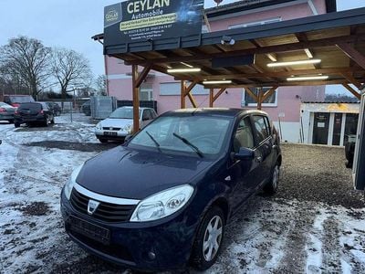 Blau marine Gebraucht 2010 Dacia Sandero Lauréate Kleinwagen | 2.100 €