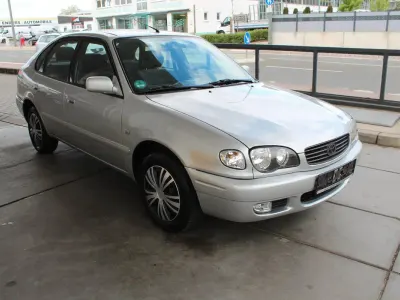 Gebraucht Toyota Corolla 110 PS (80 kW) 2000 Silber Limousine