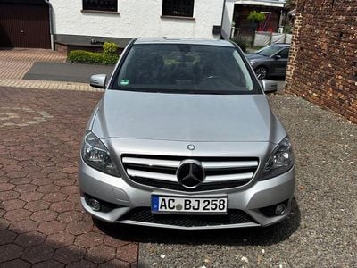 Mercedes B180
