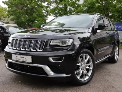 Käytetty Jeep Grand Cherokee Summit 250 HP (183 kW) 2015 Musta Katumaasturi