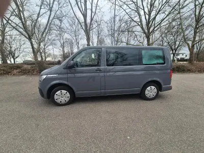 Gebraucht VW Multivan 150 PS (110 kW) 2021 Grau Van / Kleinbus