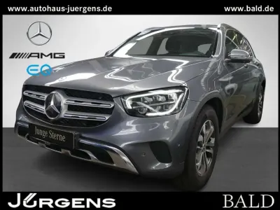 Używany Mercedes GLC200 163 KM (119 kW) 2022 Szary SUV