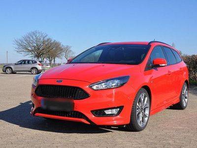 Gebraucht Ford Focus ST-Line 125 PS (91 kW) 2018 Rot Kombi