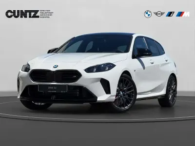 Neu BMW M135 Performance 300 PS (220 kW) 2026 Alpinweiß uni Kleinwagen