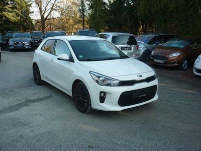 Gebraucht Kia Rio DREAM-TEAM Edition 84 PS (61 kW) 2017 Weiß Limousine