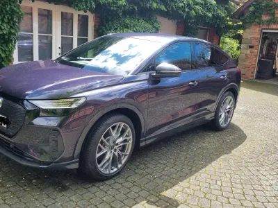 Gebraucht Audi Q4 Sportback e-tron Ambiente 208 kW (284 PS) 2025 Violet SUV