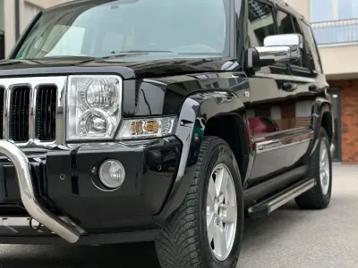 Käytetty Jeep Commander 218 HP (160 kW) 2007 Musta Katumaasturi