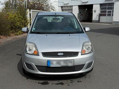 Usata Ford Fiesta 70 CV (51 kW) 2007 Argento Utilitaria