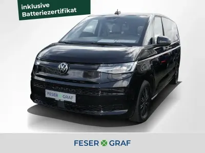 Gebraucht VW Multivan Basis 150 PS (110 kW) 2022 Deep black perleffekt Van / Kleinbus