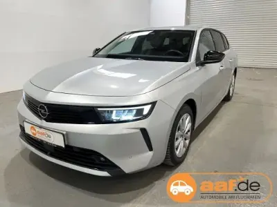 Gebraucht Opel Astra Business Edition 131 PS (96 kW) 2024 Silber (metallic) Kleinwagen