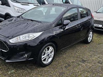Gebraucht Ford Fiesta Celebration 75 PS (55 kW) 2017 Irdiumschwarz Kleinwagen