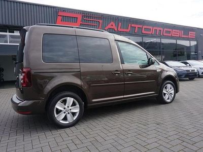 Gebraucht VW Caddy Comfortline 131 PS (96 kW) 2020 Chestnut brown (braun) Van / Kleinbus