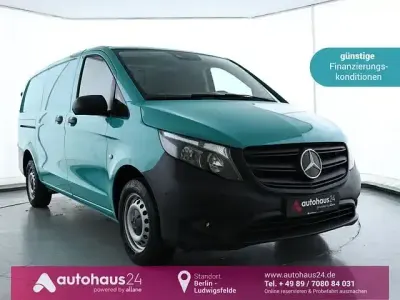 Gebraucht Mercedes Vito 136 PS (100 kW) 2023 Grün Van