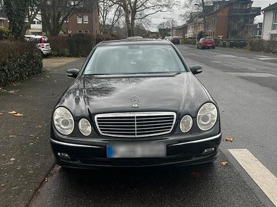 Gebraucht Mercedes E220 150 PS (110 kW) 2005 Limousine