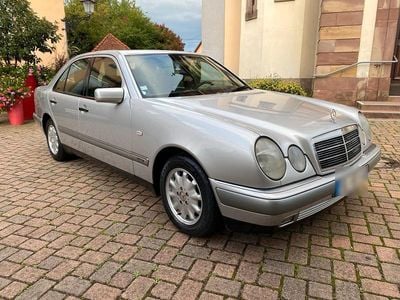 Mercedes E220