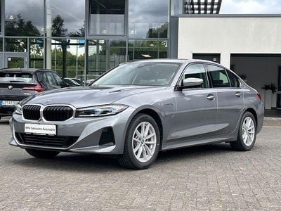 BMW 330e