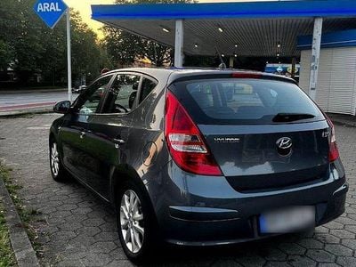 Gebraucht Hyundai i30 Classic 109 PS (80 kW) 2010 Grau Kombi