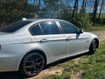 Brugt BMW 318 129 HK (94 kW) 2005 Sølv Sedan