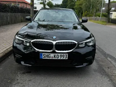 Gebraucht BMW 318 Advantage 150 PS (110 kW) 2019 Schwarz Limousine