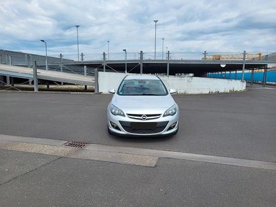 Gebraucht Opel Astra 140 PS (102 kW) 2013 Silber Kombi