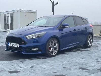 Gebraucht Ford Focus ST 185 PS (136 kW) 2016 Blau Limousine