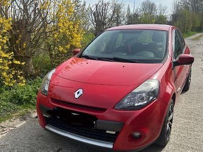 Gebraucht Renault Clio II Luxe 111 PS (81 kW) 2010 Rot Limousine